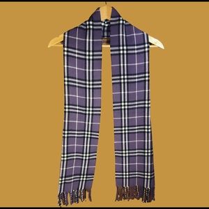 Pristine Burberry Cashmere Long Rectangular Scarf in Deep Lavender Vintage Check